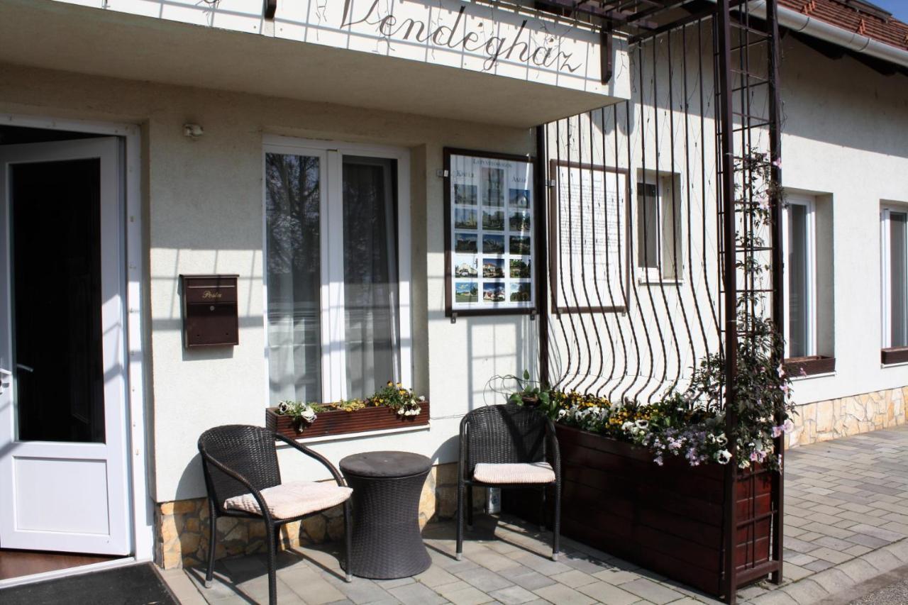Rembrandt Vendeghaz Hotel Kisbér Exterior foto