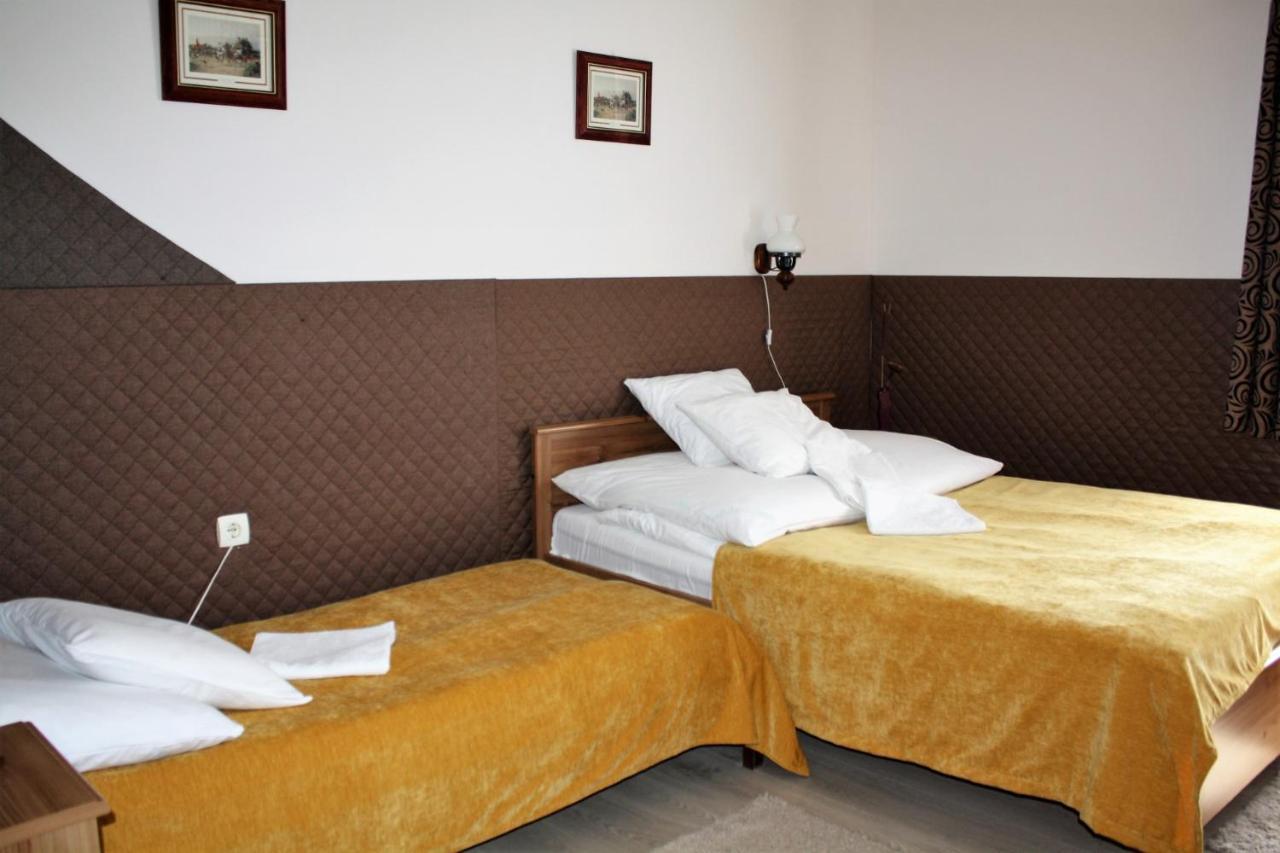 Rembrandt Vendeghaz Hotel Kisbér Exterior foto