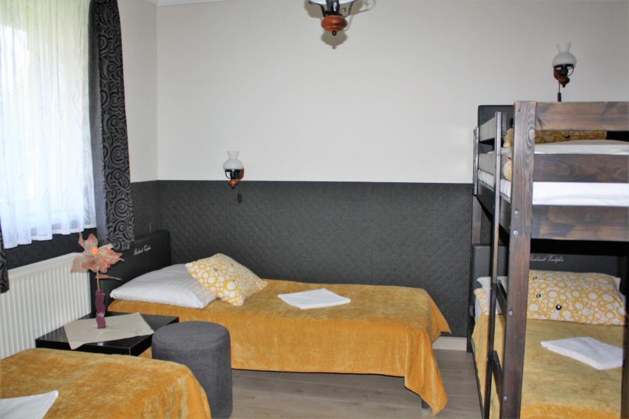 Rembrandt Vendeghaz Hotel Kisbér Exterior foto