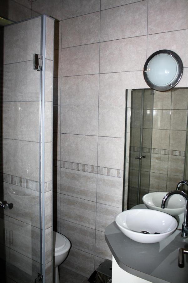 Rembrandt Vendeghaz Hotel Kisbér Exterior foto